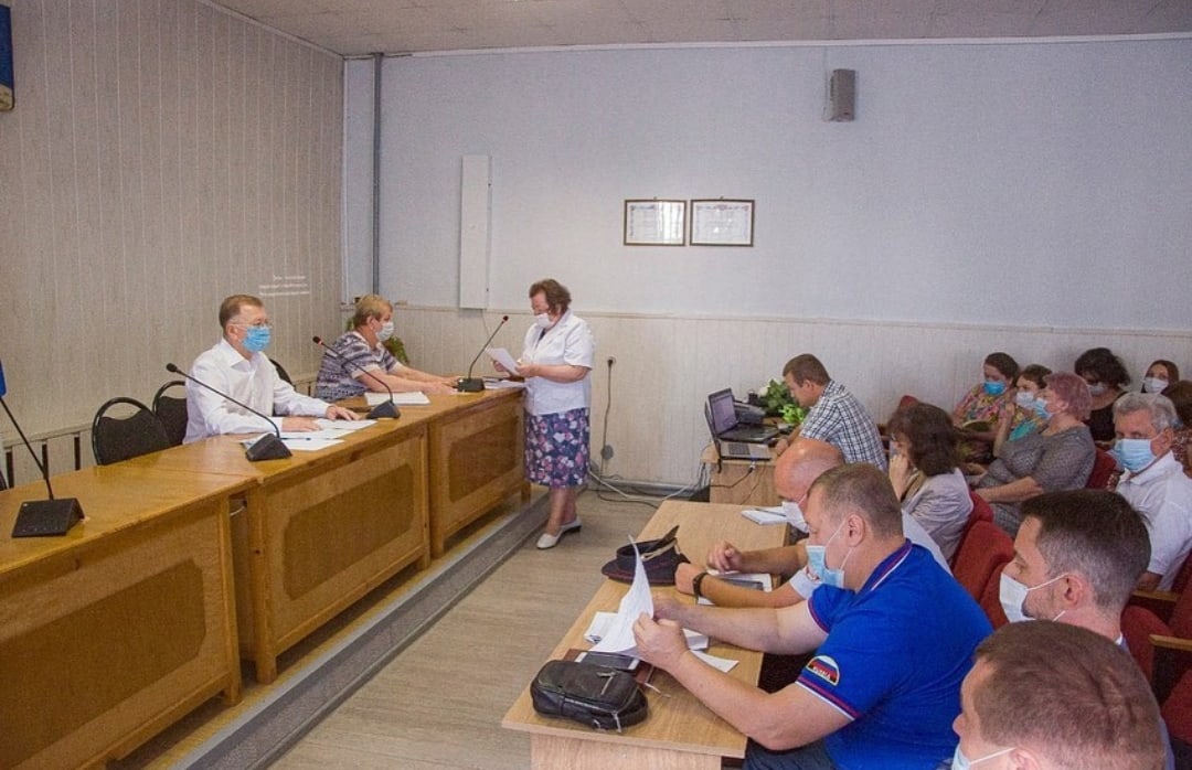 На планерке у главы На планерке у главы